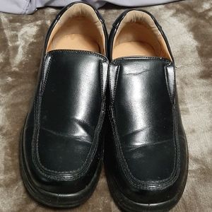 Men's dress shoes